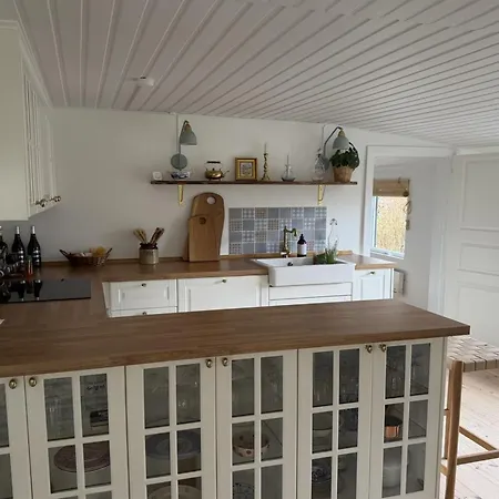 Benja - From The Sea By Interhome Hals